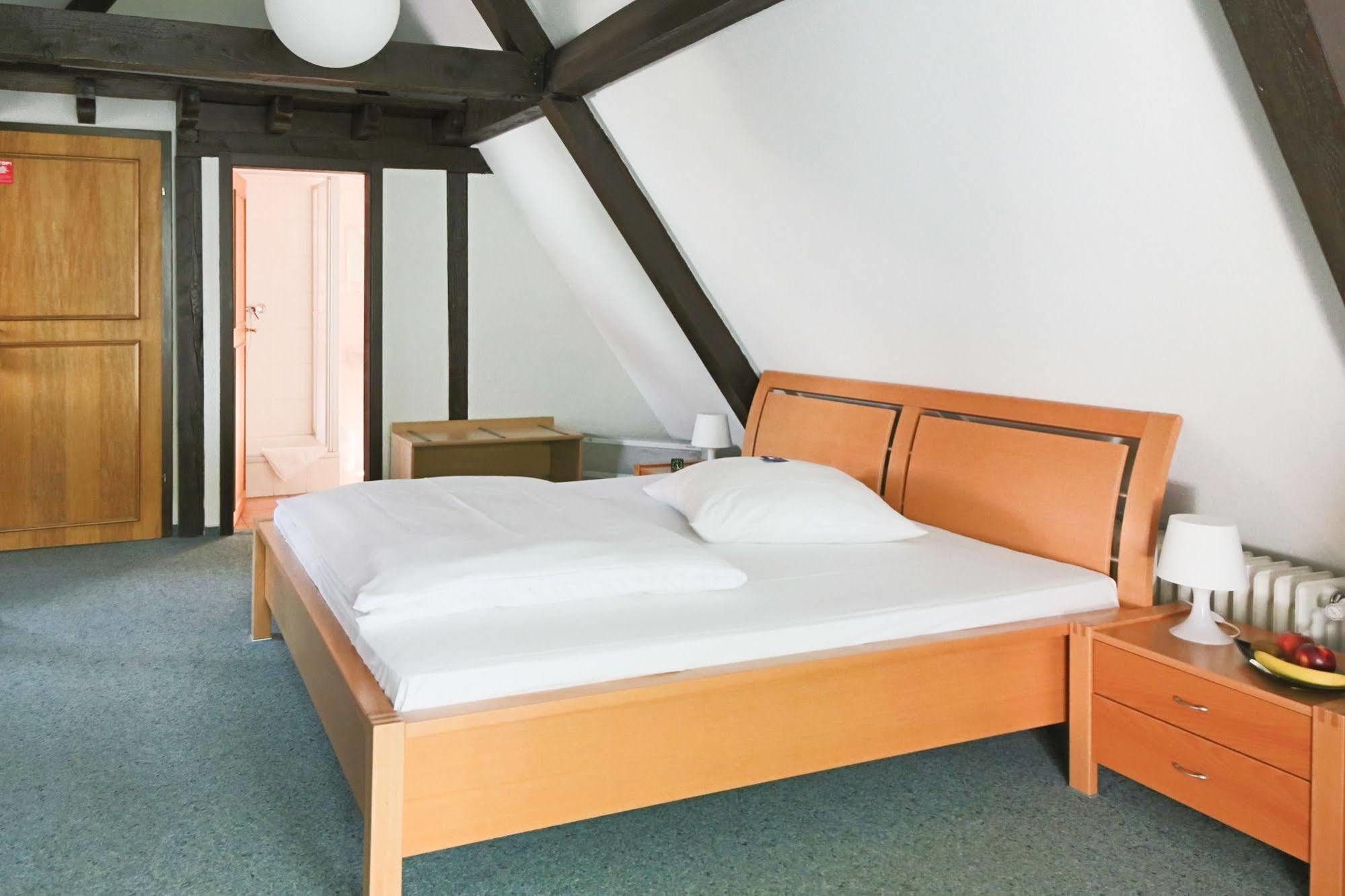 Hotel Doernersches Haus à Walldorf  Extérieur photo
