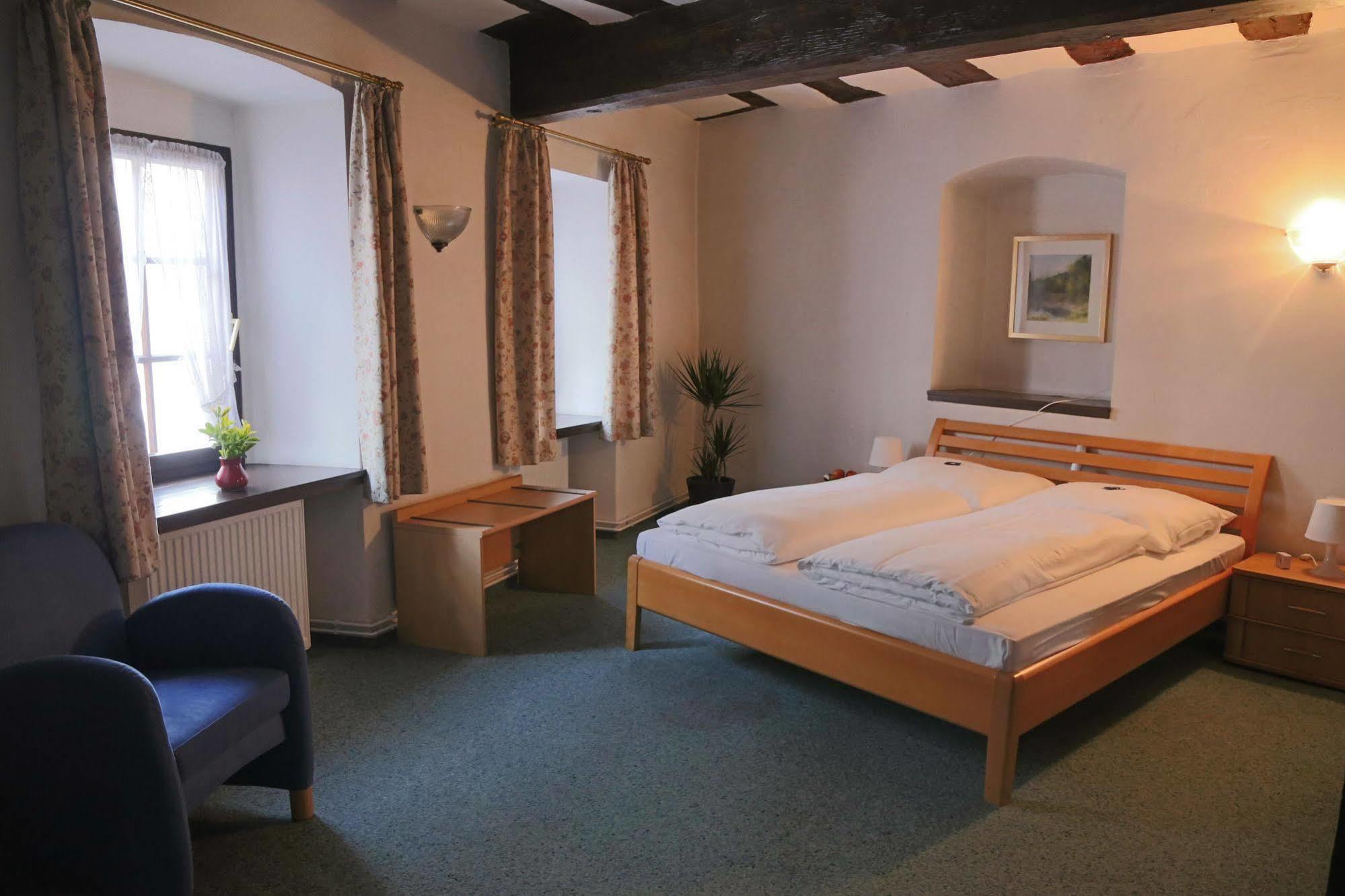 Hotel Doernersches Haus à Walldorf  Extérieur photo